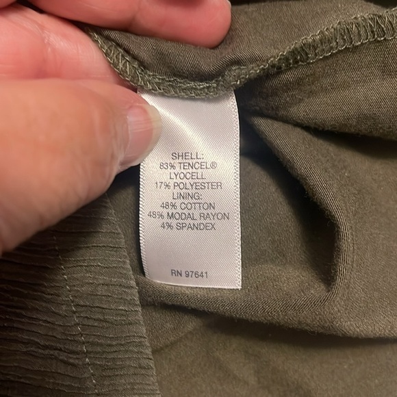 JJill v-neck sleeveless women’s S/P dress. Soft 83% Tencel material dark green. - Picture 10 of 12